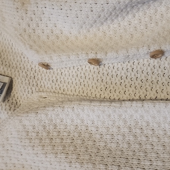 Sweater - Picture 2 of 4